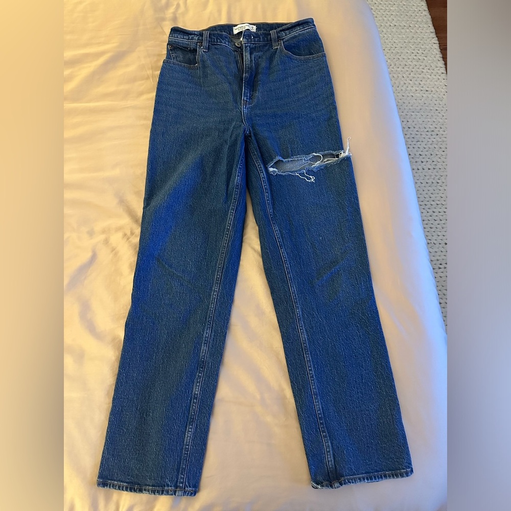 Abercrombie The 90’s Straight Ultra High Rise Curve Love